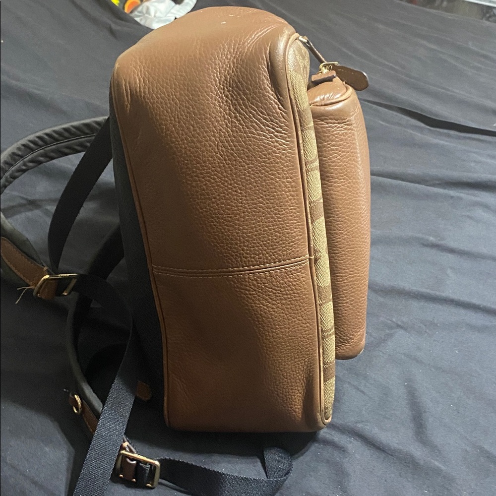Coach Court Backpack In Signature Canvas NWT Coach - Picture 4 of 16